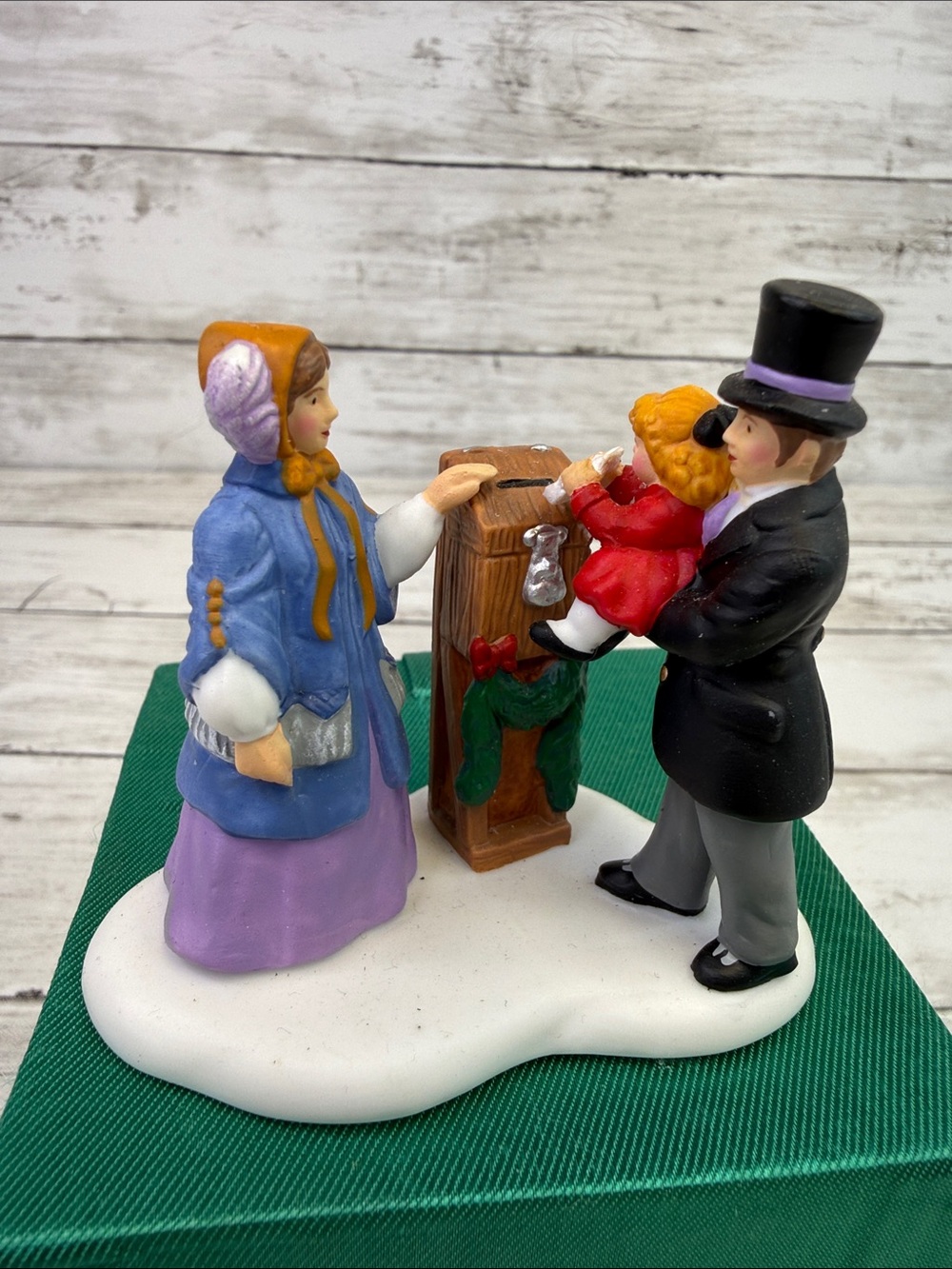 Dept 56 Dickens Village A Boxing Day Tradition #56.58595 Christmas village